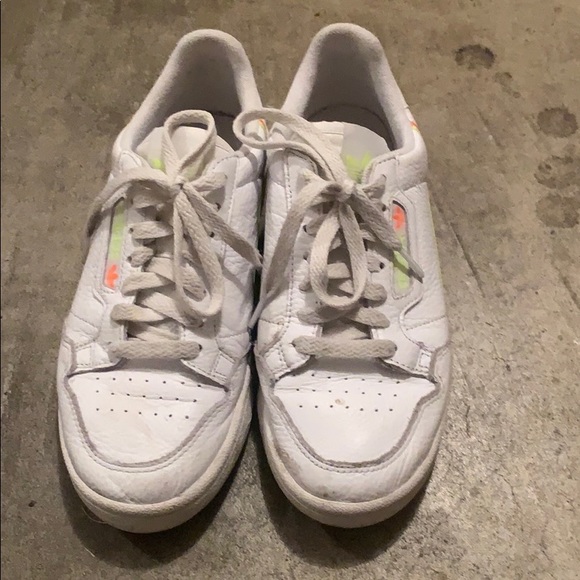 WOMENS ADIDAS CONTINENTAL SNEAKER - Picture 2 of 4